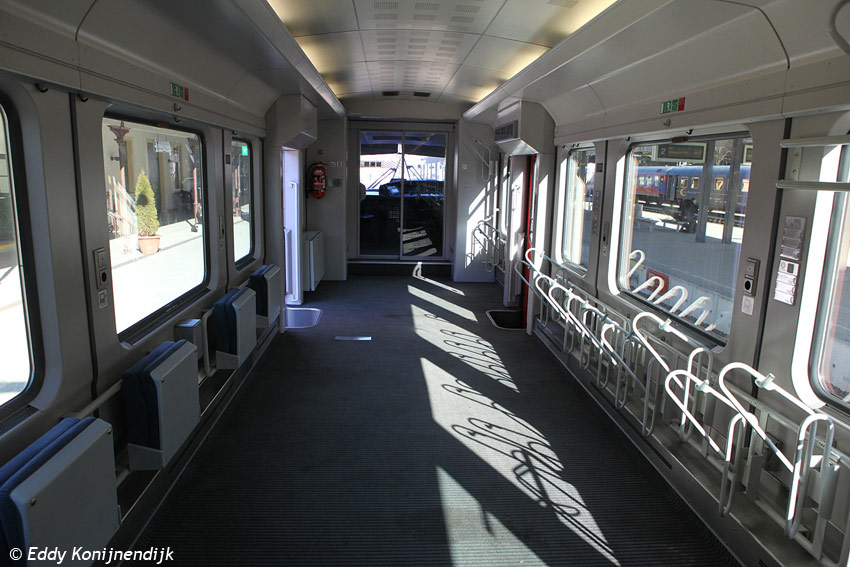 http://railfaneurope.net/pix/de/car/IC%2BIR/Bpmbdzf/interior/110226-31.jpg