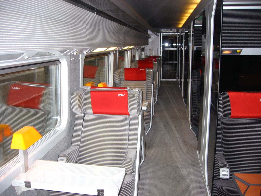 http://railfaneurope.net/pix/fr/electric/emu/TGV/Atlantique/cab%2Binterior/c-rth2002-10-24_11-44-20.jpg